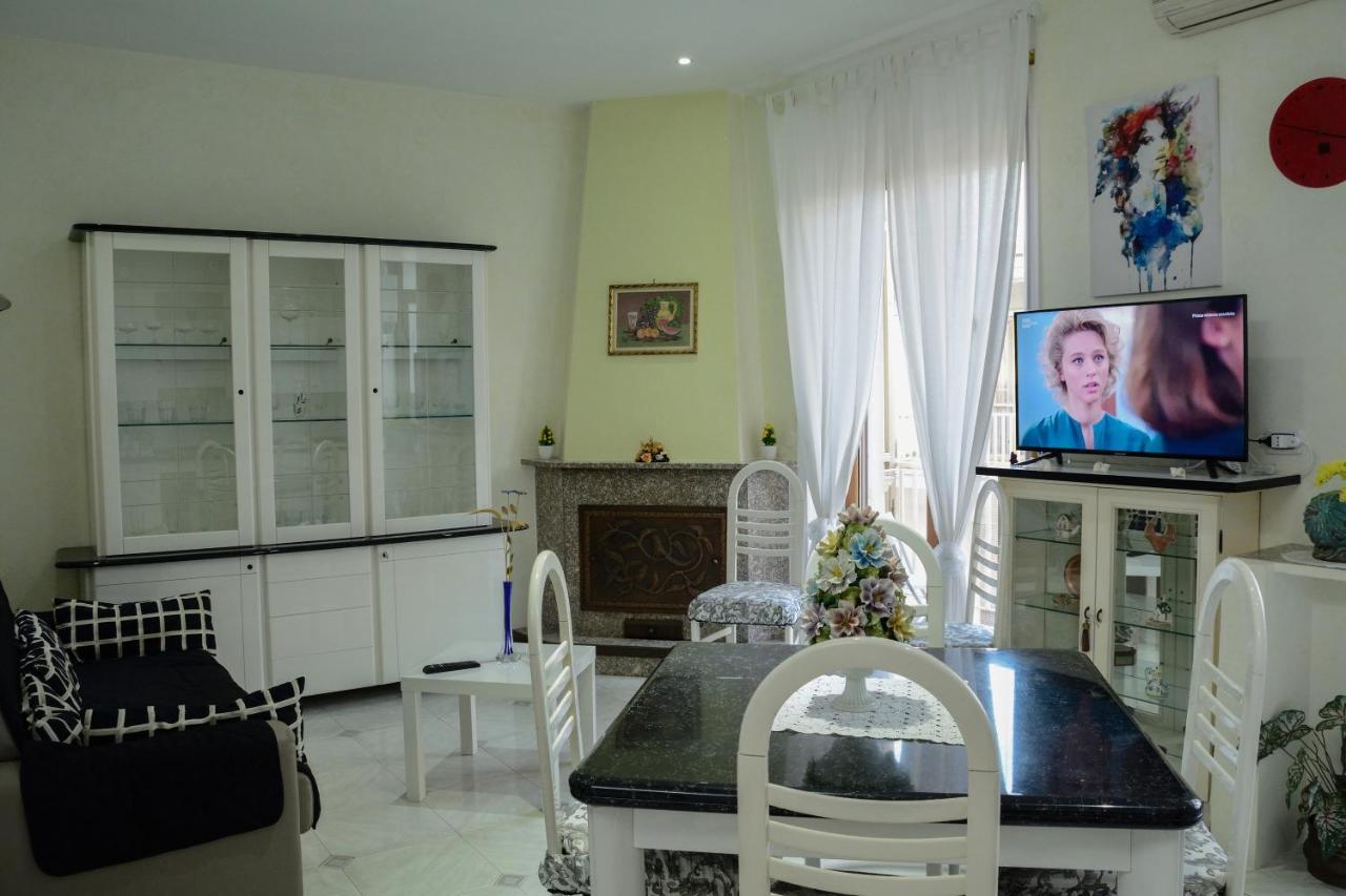 Residenza Margherita - Centralissima ซาแลร์โน ภายนอก รูปภาพ