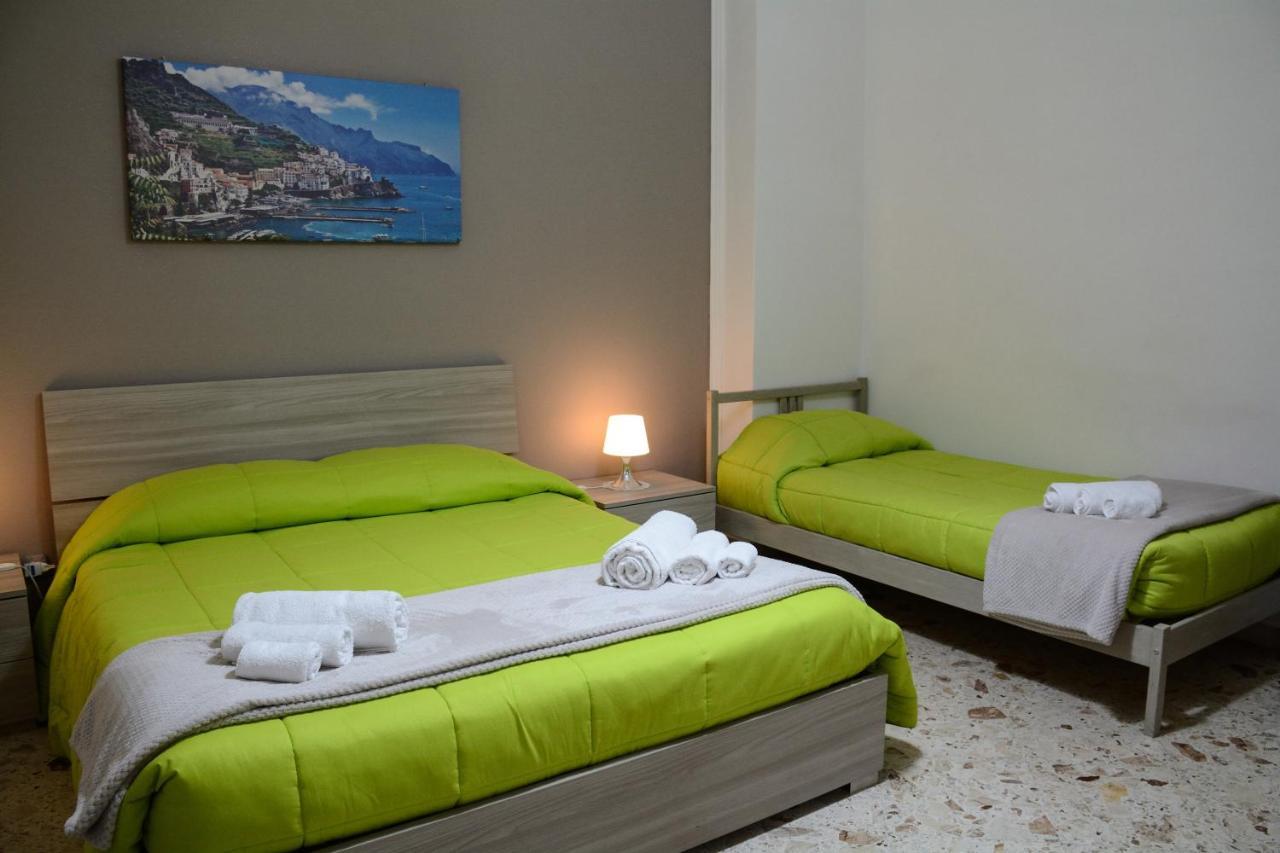Residenza Margherita - Centralissima ซาแลร์โน ภายนอก รูปภาพ