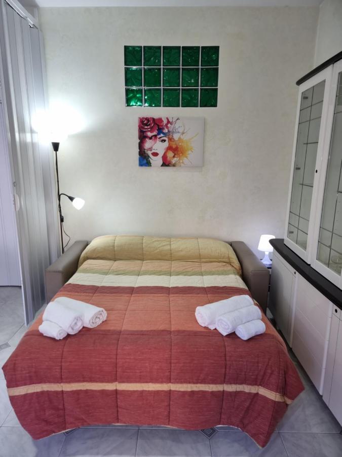 Residenza Margherita - Centralissima ซาแลร์โน ภายนอก รูปภาพ