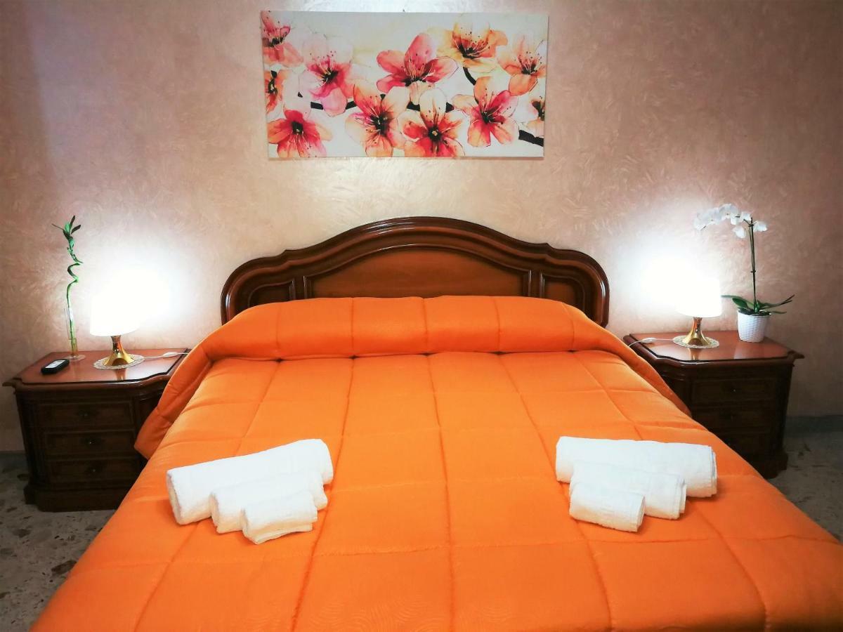 Residenza Margherita - Centralissima ซาแลร์โน ภายนอก รูปภาพ