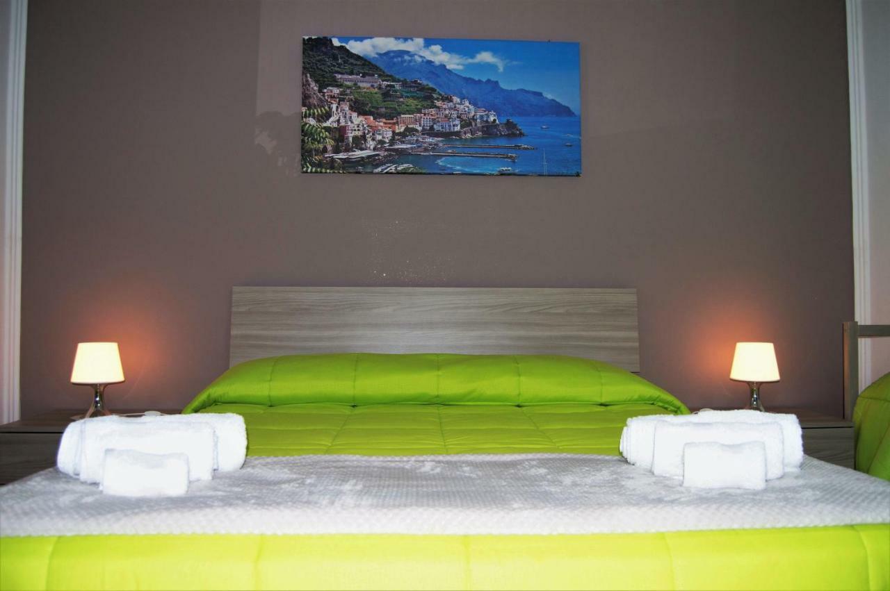 Residenza Margherita - Centralissima ซาแลร์โน ภายนอก รูปภาพ